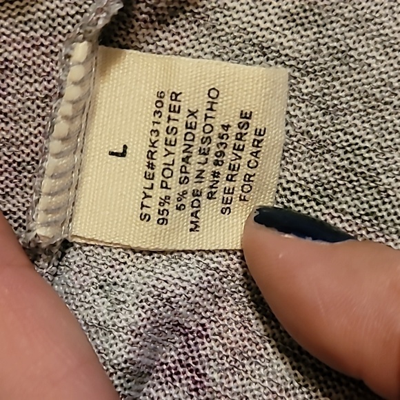 No Comment NY LA Floral Cold Shoulder Sweater - Large - Picture 8 of 9